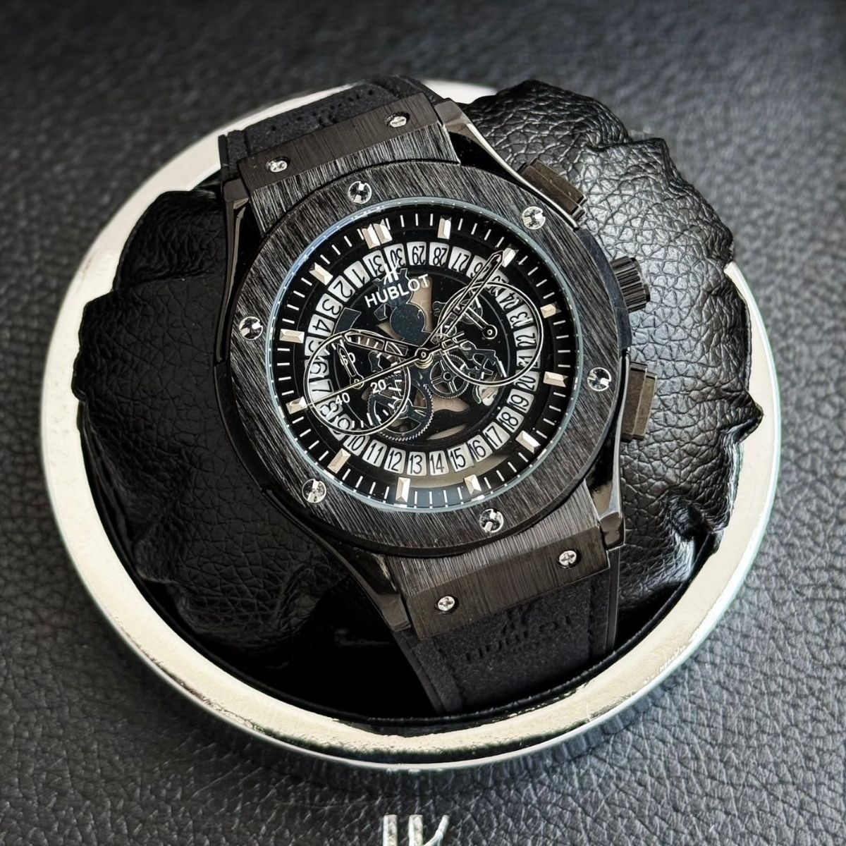 Hub_lot Big Bang Men's Black Leather Skeleton Chronograph Copper-Tone Watch