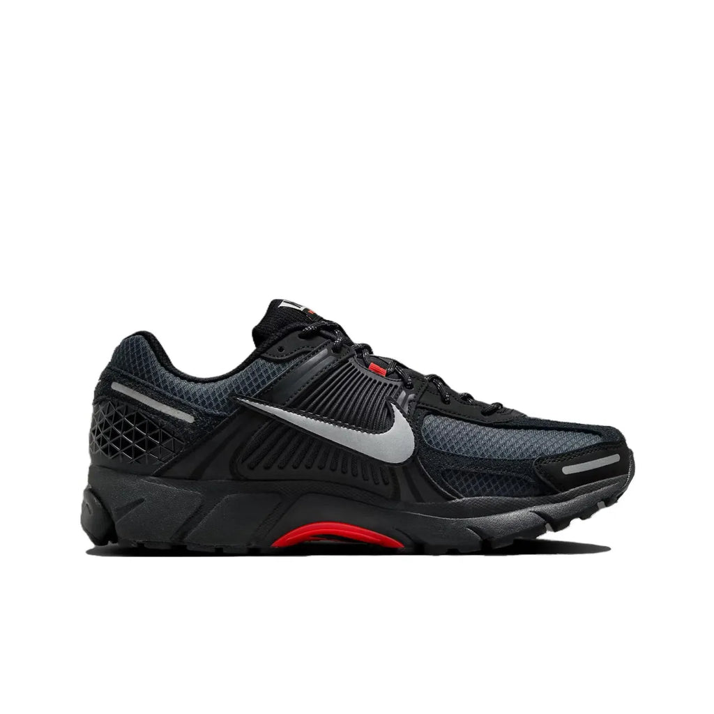 Ni_ke Zoom Vomero 5  Black Red