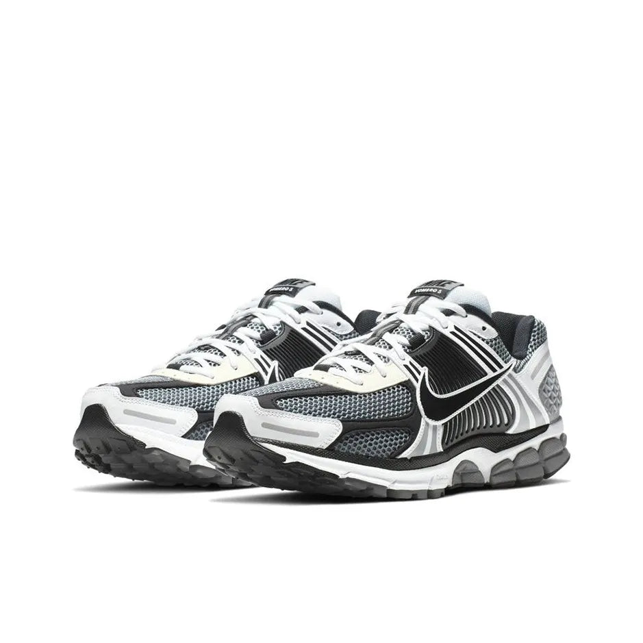 Ni_ke Zoom Vomero 5 SE Sp Dark Grey Black White