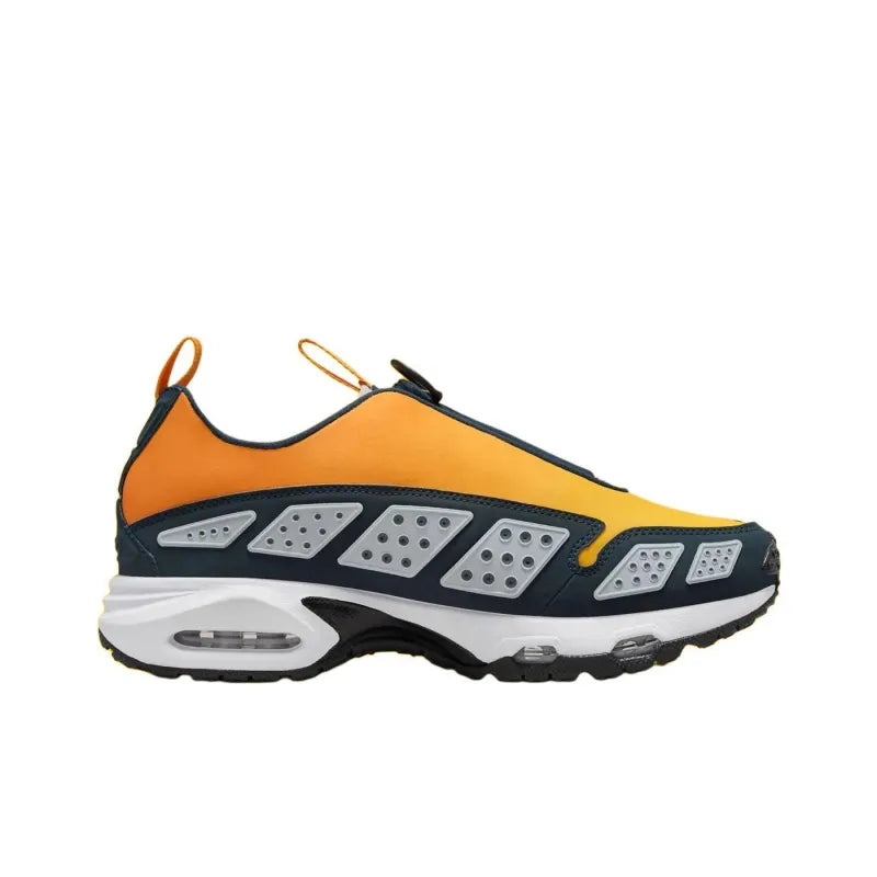 Nik_e Air Max Sndr Canyon Gold and Deep Ocean