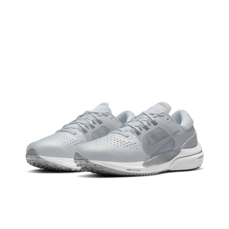 Nik_e Air Zoom Vomero 15