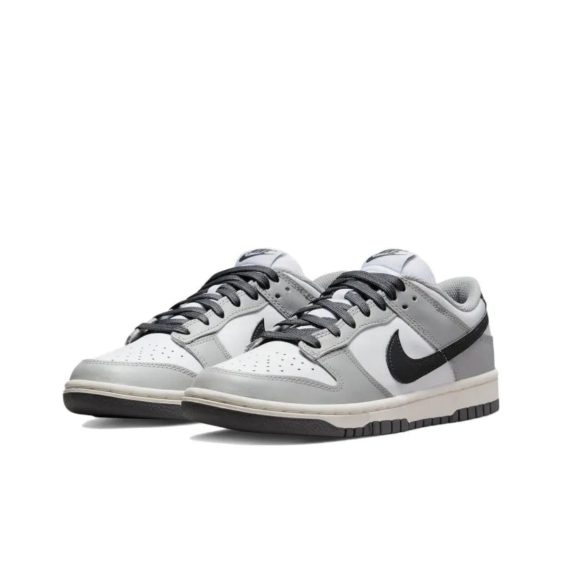 Ni_ke Dunk Low Light Smoke Grey