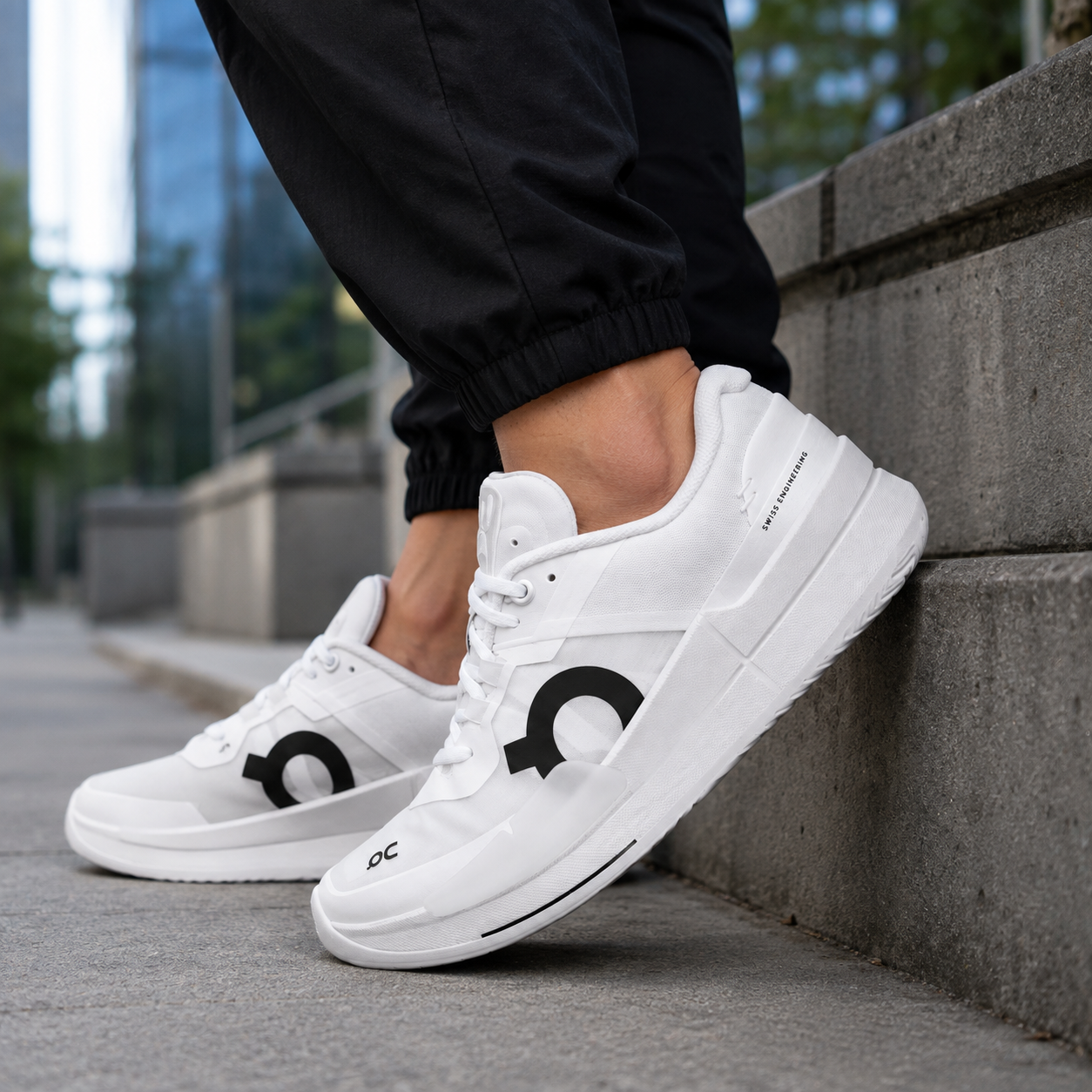 On THE RO_GER PRO 2 All White