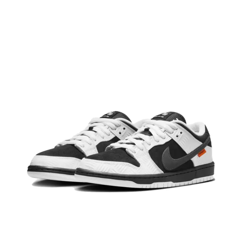 Nik_e x Tight Booth Sb Dunk Low Pro Black and White
