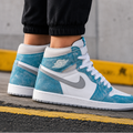 Jor_dan 1 Retro High OG Hyper Royal