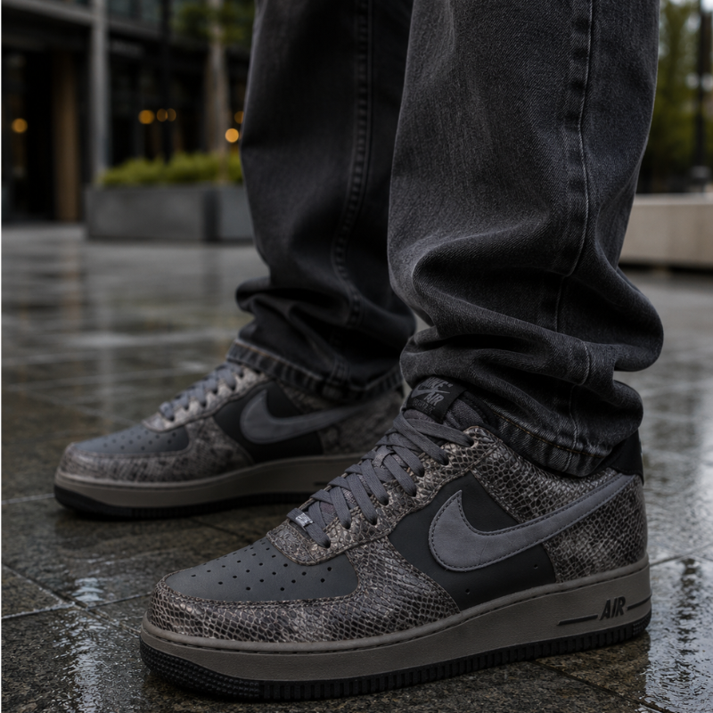 N_ike Air Force 1 Low Snakeskin Off Noir Light Carbon