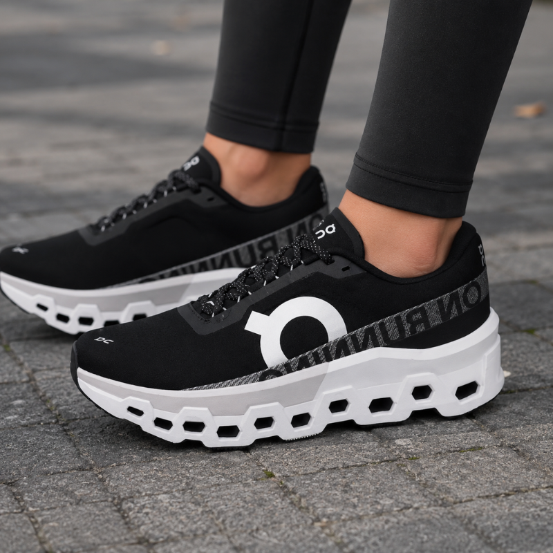O_n Cloud Monster 2 Anti-Slip Low-Top Running Shoes Men's Black White