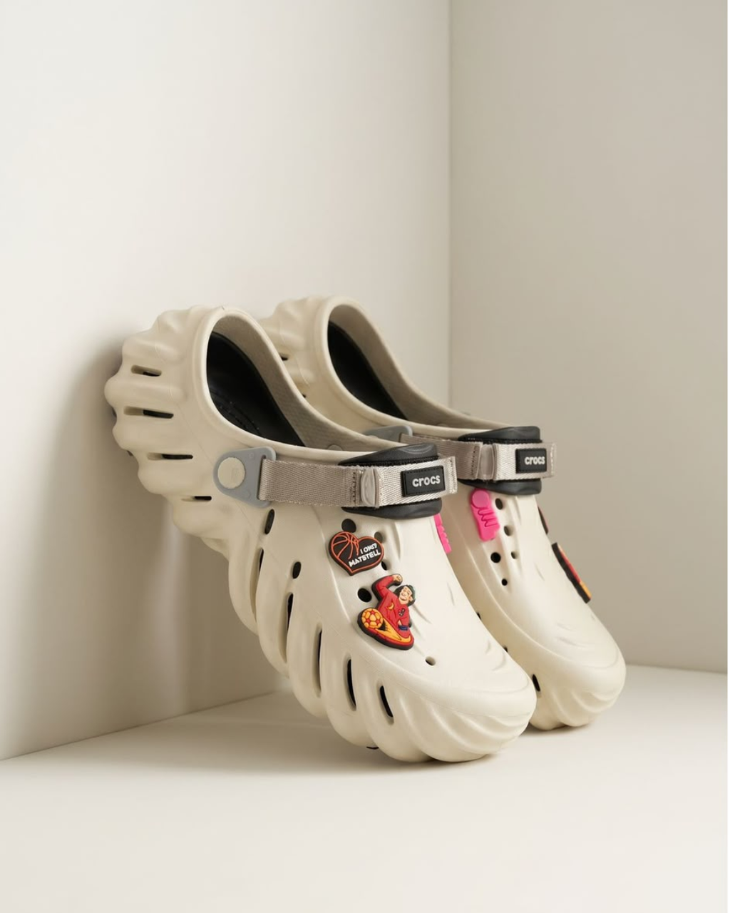 Prem_ium Chu_nky Clogs with Charms – Lightweight Comfort Slip-On Sandals