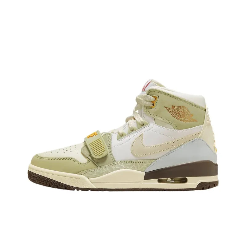 The Jor_dan Legacy 312 CNY "Year of the Rabbit" leather high-top vintage basketball shoe features versatile cushioning, anti-slip, and abrasion resistance. Men's White Green
