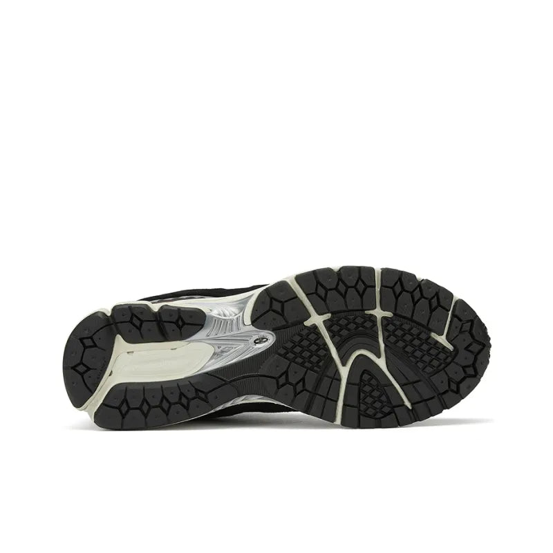 Ne_w Bala_nce x Bape 2002R Black Camo